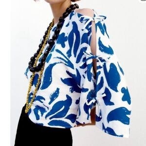 Zara - S - Blue and White Patterned Blouse with Bow Accents